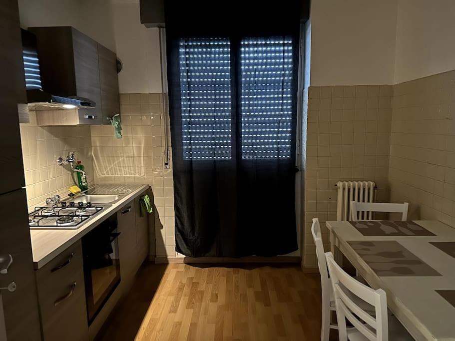 Leone D'Oro - Full Apartment Mestre Exterior foto